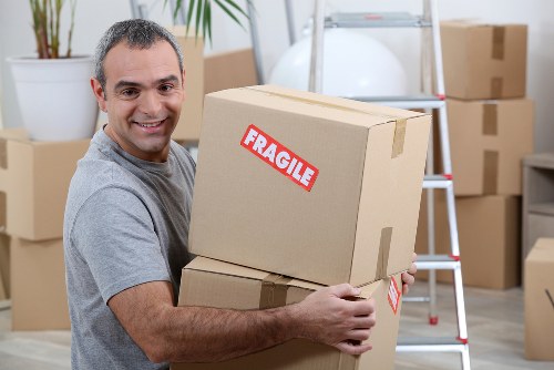 Accepted payment methods for London Movers including card and digital options