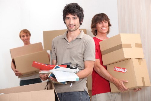 Different sizes of moving trucks for London relocations